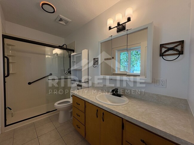 Building Photo - 948 N 900 E