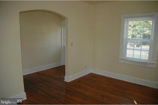 Building Photo - 1612 Caroline St