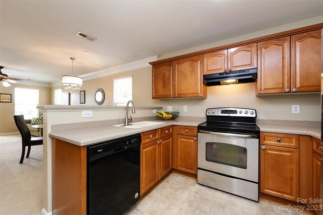 Building Photo - 1537 Tyger Brook Ln