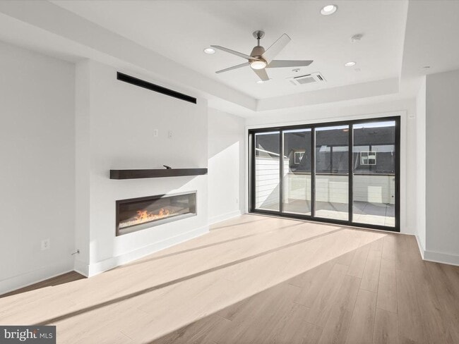 Building Photo - 14920 Dispatch St