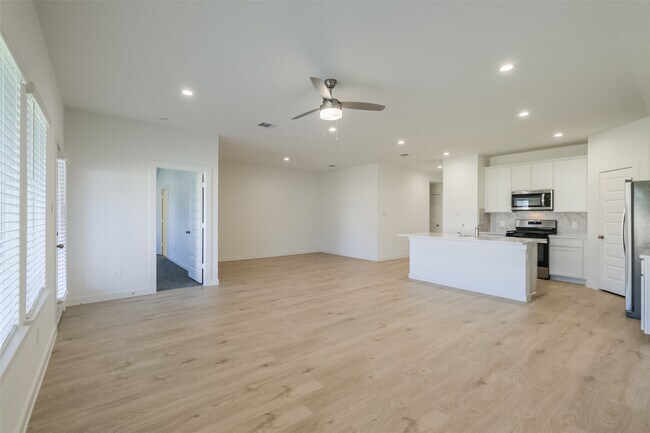 Building Photo - 31718 Hallington Hl Ln