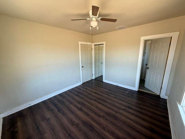 Building Photo - 2082 N Cougar Pl