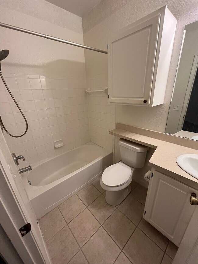 Building Photo - 1100 Lake Shadow Cir