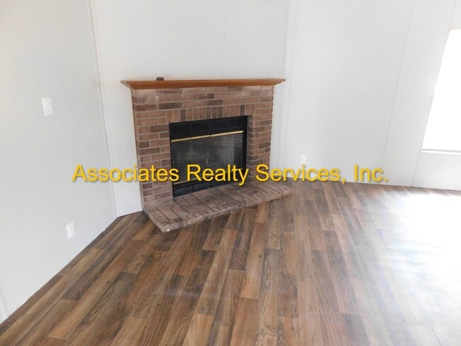 Primary Photo - Secluded home in the country!