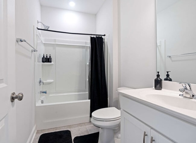 Building Photo - 1010 Falling Rock Pl