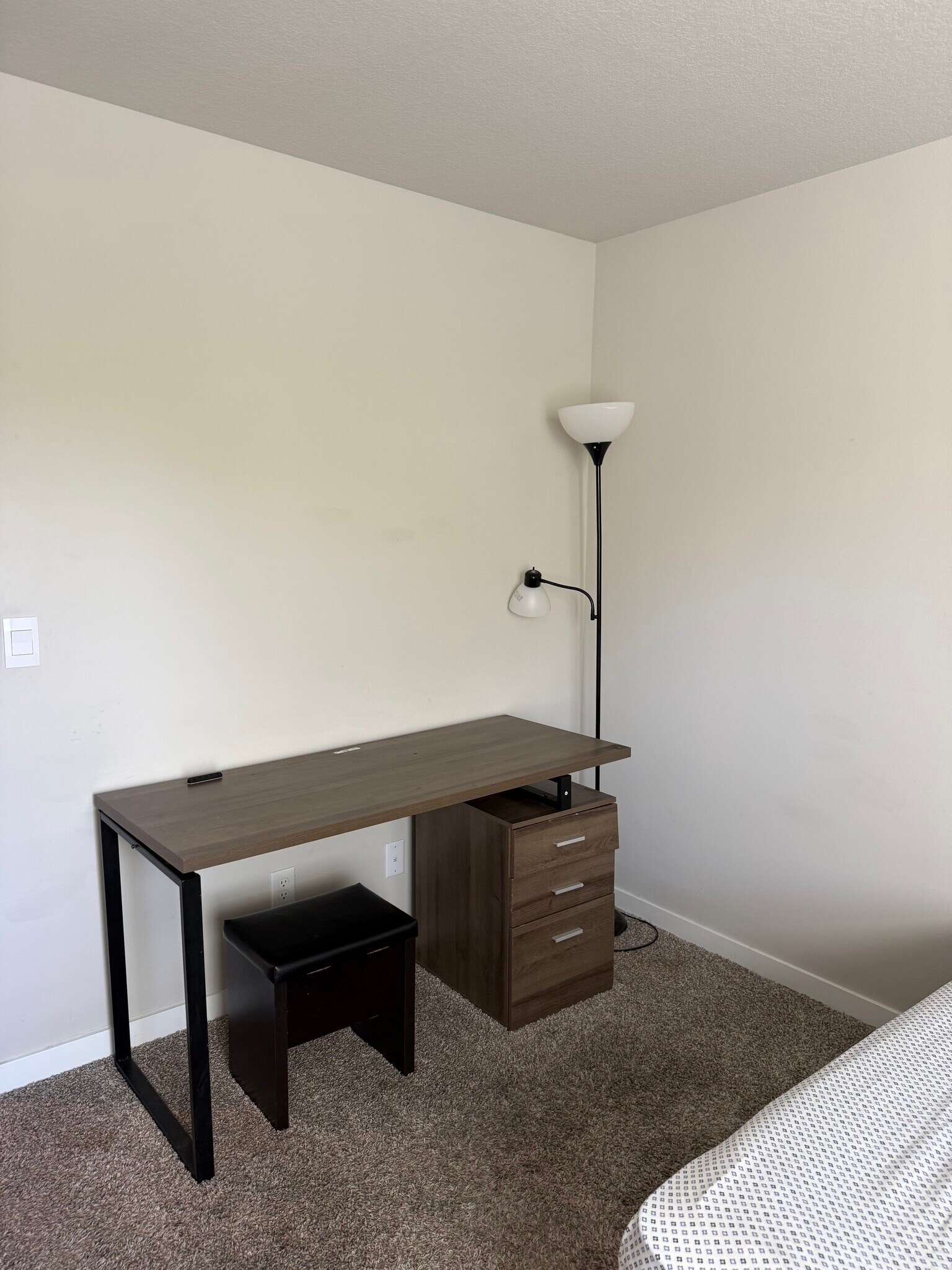 Desk in guest room 2 with lamp - 4521 SE Ember Ln