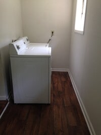 Building Photo - 362 Oldham Ave
