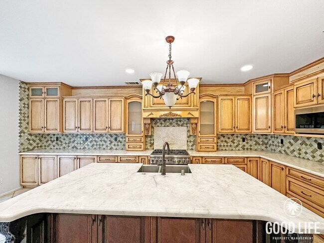 Building Photo - Price Reduced! Stunning 4BR Irvine Home in Resort-Style Community w/ Pool & Spa