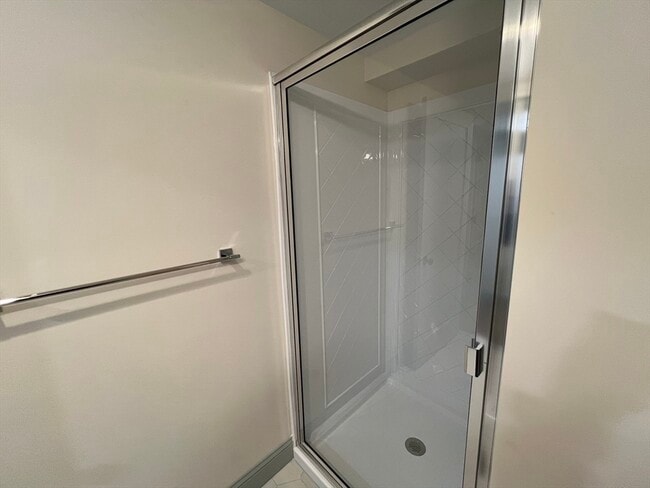 Building Photo - 160 Seabury St