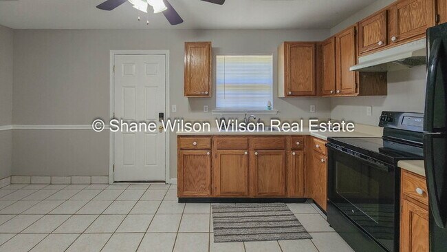 Building Photo - 37 Allison Dr