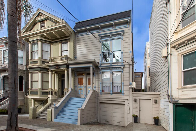 Building Photo - 32A Landers St