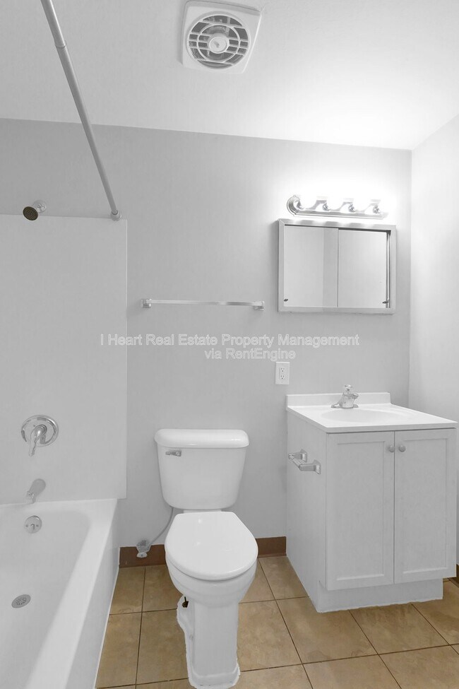 Building Photo - 1386 Rosehill Rd