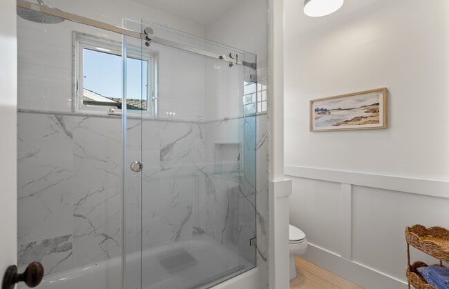 Building Photo - 13 Cape Danbury