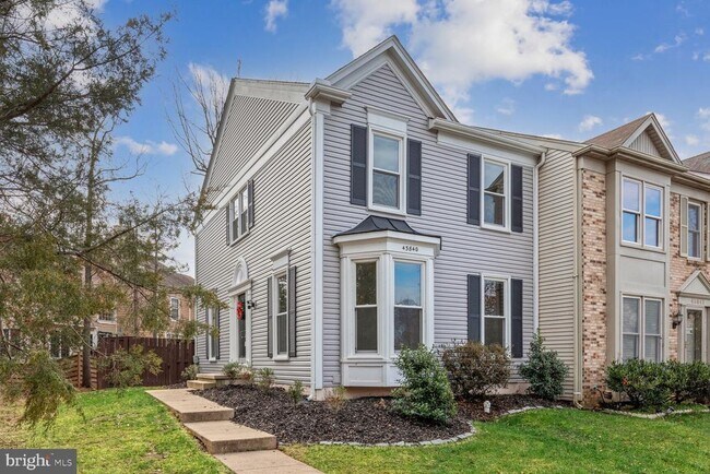 Building Photo - 43840 Laburnum Square