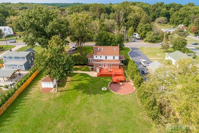 Building Photo - 338 Buckelew Ave