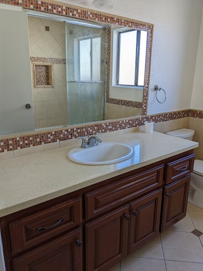 Building Photo - 16881 Hoskins Ln