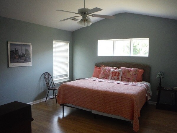 Building Photo - 182 Seville Dr