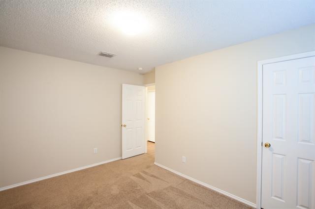Building Photo - 1118 Water Oak Way