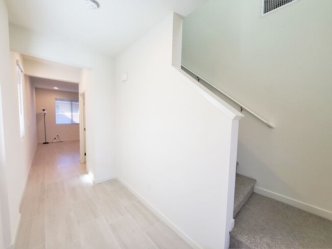 Building Photo - House for Rent in Summerlin Call or Text f...