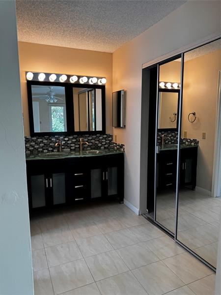 Building Photo - 401 NW 23rd St