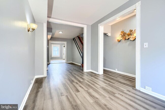 Primary Photo - 424 N Linwood Ave