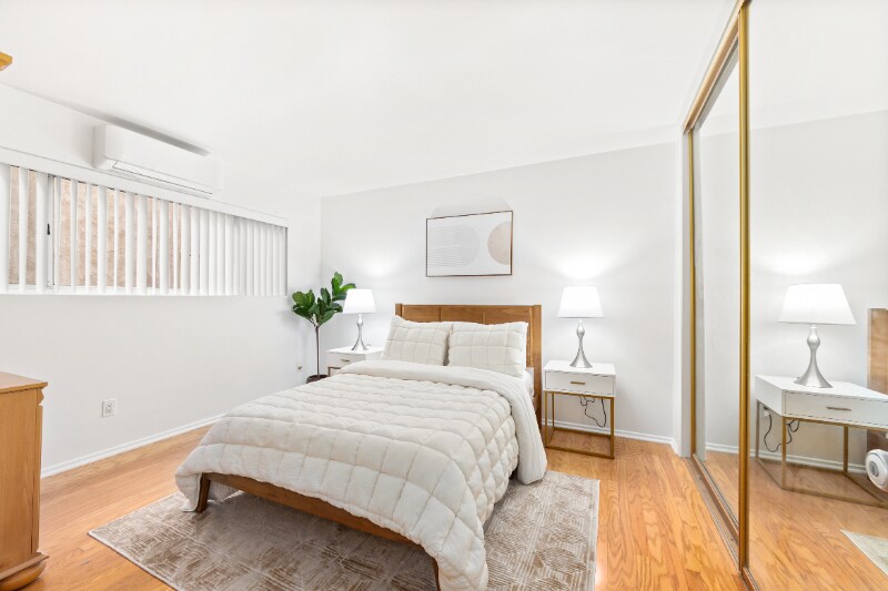 Building Photo - 1926 Glendon Ave