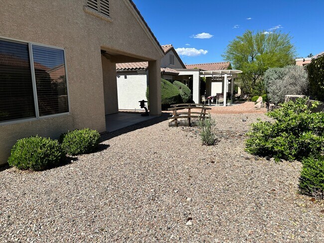 Building Photo - 2519 Romanza Rd