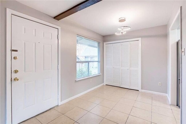 Building Photo - 8612 Bowling Green Dr