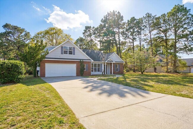 Building Photo - 329 Green Links Dr