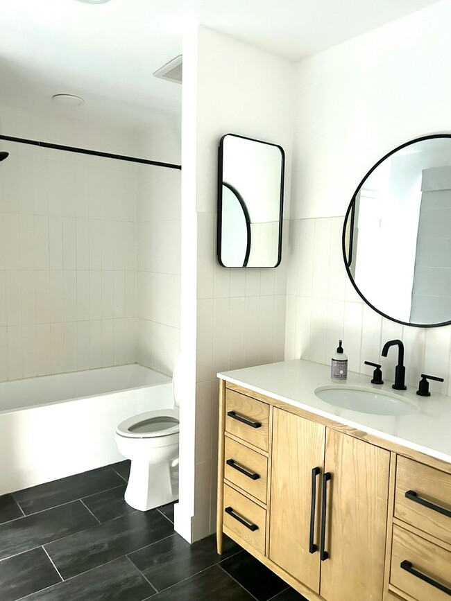 Building Photo - 104 Jerdone Rd