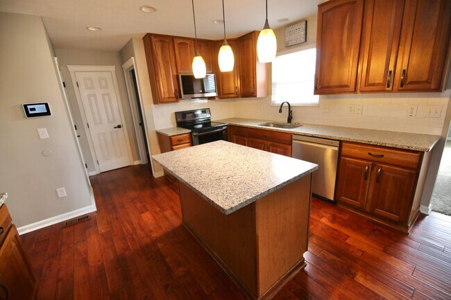 Building Photo - 7543 Ashley Meadow Dr