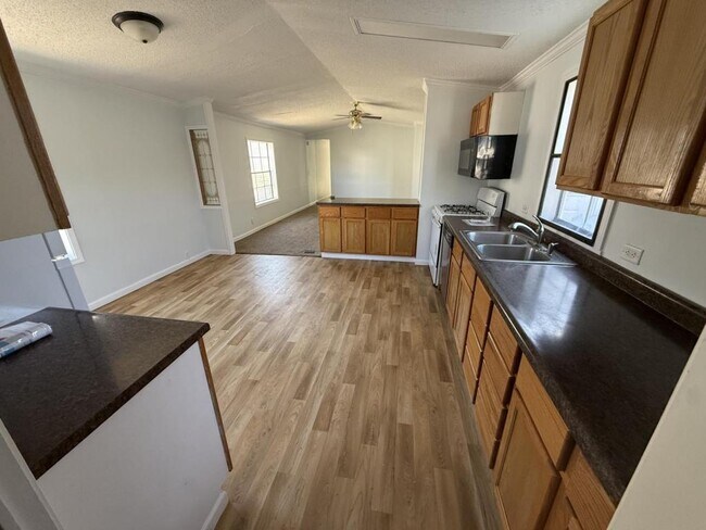 Building Photo - 409 Peachtree St