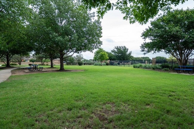 Building Photo - 163 Wainscot Oak Wy