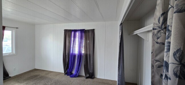 Building Photo - 3418 Tourmaline Dr