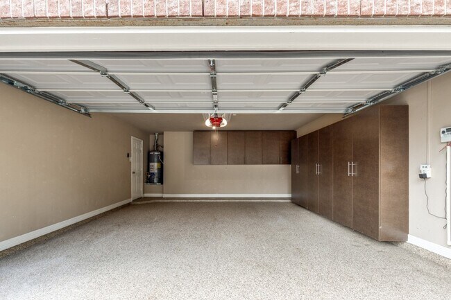 Building Photo - 130 S Veranda Ridge Dr