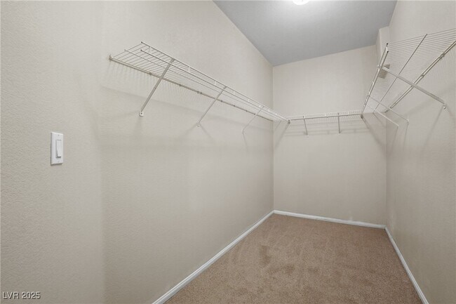 Building Photo - 5855 Valley Dr