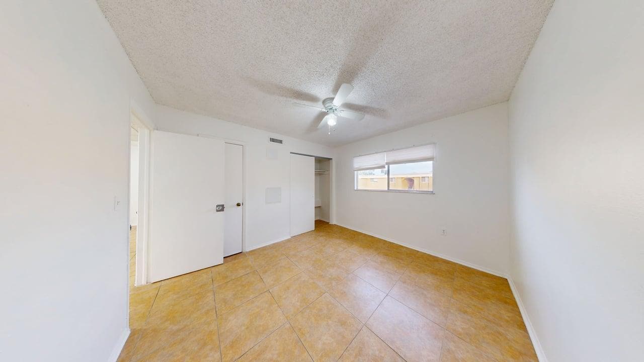 Building Photo - 1000 Lake of the Woods Blvd