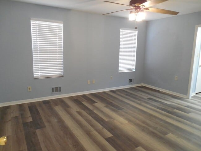 Building Photo - Available October 1st 4 bedroom 2 bathroom in Evans Ga