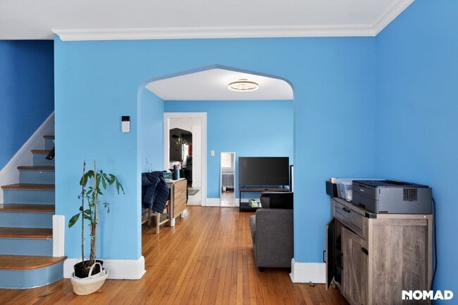 Building Photo - 96 Kenwood Ave