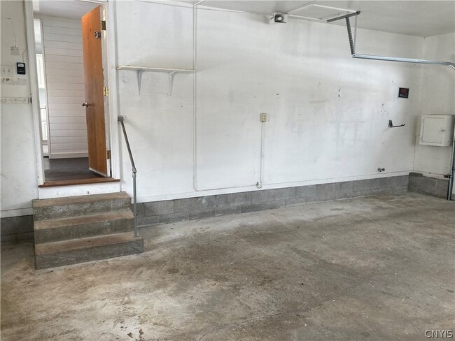 Building Photo - 449 Bugbee Dr