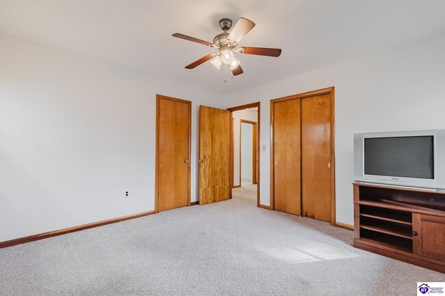 Building Photo - 509 N Mantle Ave