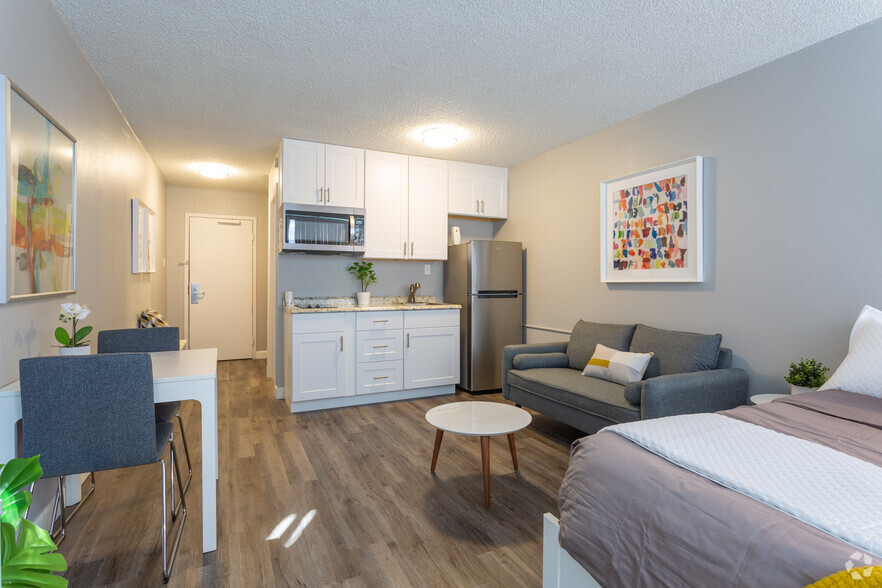 Studio - 330 SF - Incline Apartments