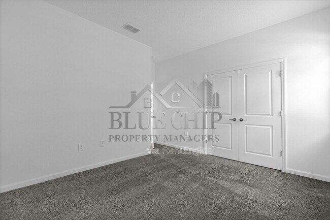 Building Photo - 3042 Country Side Dr