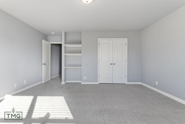 Building Photo - 3 Car Garage! Gorgeous 4/3.5/3 Luxury Home