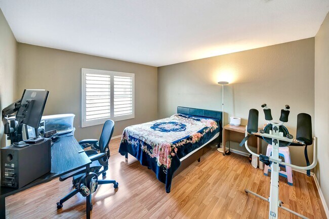 Building Photo - 18038 Flynn Dr