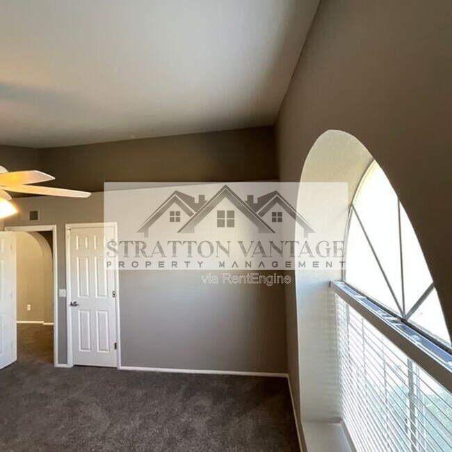 Building Photo - 3893 W Denver St