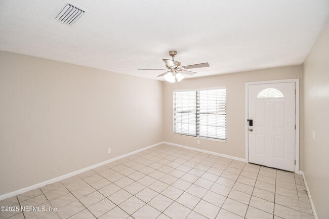 Building Photo - 1061 Grove Park Dr E