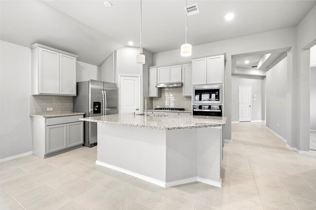 Building Photo - 123 Misty Ridge Ct