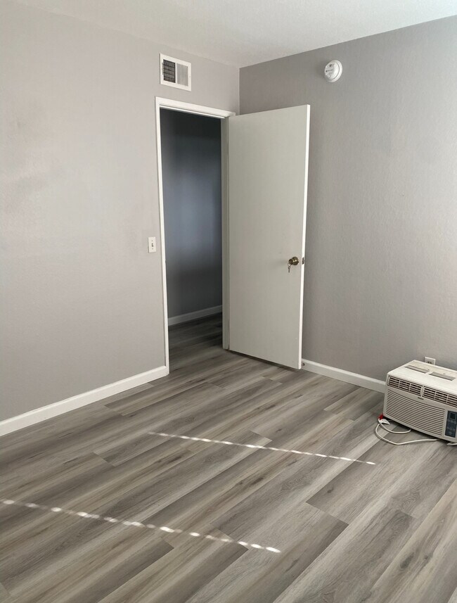 Building Photo - 48 Redrock Ln