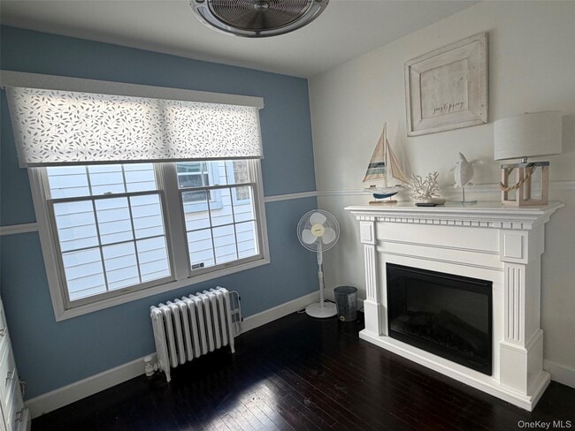 Building Photo - 326 E Walnut St